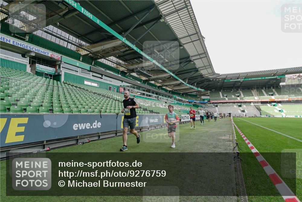 05.10.2025 - 20. swb-Marathon Bremen Michael Burmester http://msf.ph/oto/9276759 05.10.2025 10:27:43 Laufen im Stadion 28, 1138, 9270, 9339, 9351, 9397, 9413, 9500, 9546, 9670, 9709, 9711, 9961, 10177, 10319, 10452, 10509, 10634, 10637, 10639, 10661, 10676, 10750, 10818, 10822, 10850, 10858, 10898, 10947, 11074, 11167, 11189, 11299, 11327, 11446, 11462, 11659, 11678, 9009, 9202, 9270, 9285, 9351, 9362, 9400, 9411, 9678, 9876, 9878, 9885, 9897, 9921, 9960, 10045, 10091, 10092, 10277, 10351, 10411, 10568, 10773, 10792, 11362, 11585, 11645, 11683 meine-sportfotos.de