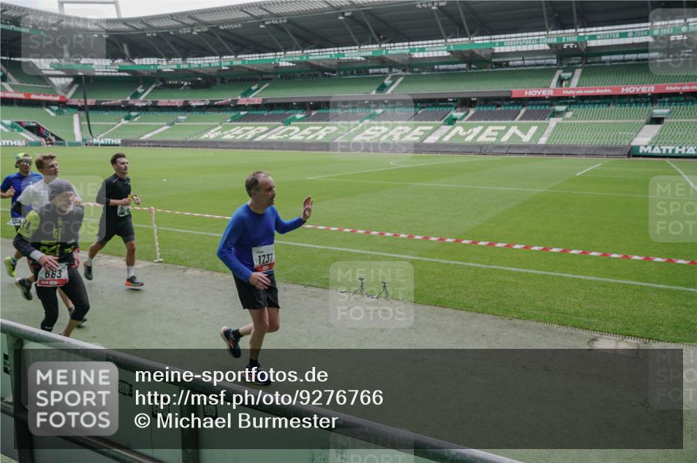 05.10.2025 - 20. swb-Marathon Bremen Michael Burmester http://msf.ph/oto/9276766 05.10.2025 12:55:12 Laufen im Stadion 82, 104, 124, 169, 319, 417, 663, 944, 1308, 1326, 1474, 1483, 1531, 1721, 1737, 1897, 1910, 1945, 2022, 2024, 2180, 2265, 2274, 2431, 2494, 2605, 2642, 2716, 2767, 3069, 3224, 3359, 3489, 3531, 3838, 3848, 3944, 4212, 4257, 4672, 4771, 4816, 4823, 4837, 4919, 4958, 5034, 5177, 5452, 5554, 5833, 5869, 5907, 6106, 6184, 6527, 6649, 6683, 7052, 7814, 7928, 7986, 8642, 8653, 53, 132, 289, 504, 524, 1896, 1976, 2573, 2841, 3212, 5022, 5206, 5978 meine-sportfotos.de