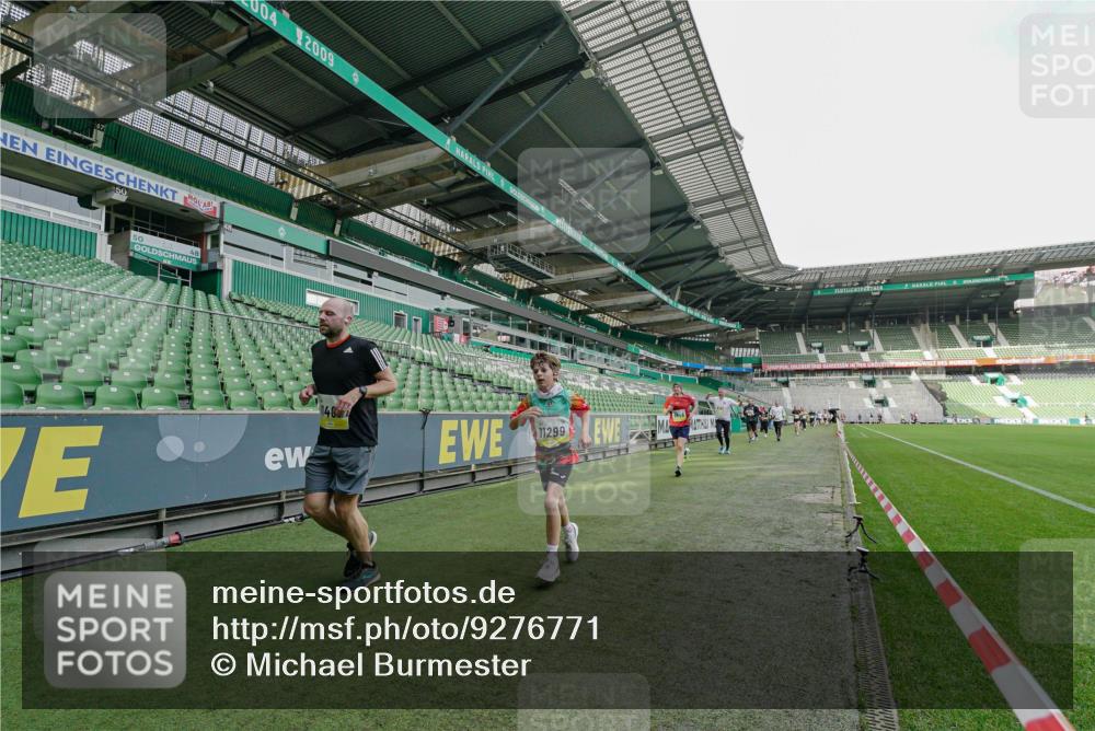 05.10.2025 - 20. swb-Marathon Bremen Michael Burmester http://msf.ph/oto/9276771 05.10.2025 10:27:43 Laufen im Stadion 28, 1138, 9270, 9339, 9351, 9397, 9413, 9500, 9546, 9670, 9709, 9711, 9961, 10177, 10319, 10452, 10509, 10634, 10637, 10639, 10661, 10676, 10750, 10818, 10822, 10850, 10858, 10898, 10947, 11074, 11167, 11189, 11299, 11327, 11446, 11462, 11659, 11678, 9009, 9202, 9270, 9285, 9351, 9362, 9400, 9411, 9678, 9876, 9878, 9885, 9897, 9921, 9960, 10045, 10091, 10092, 10277, 10351, 10411, 10568, 10773, 10792, 11362, 11585, 11645, 11683 meine-sportfotos.de