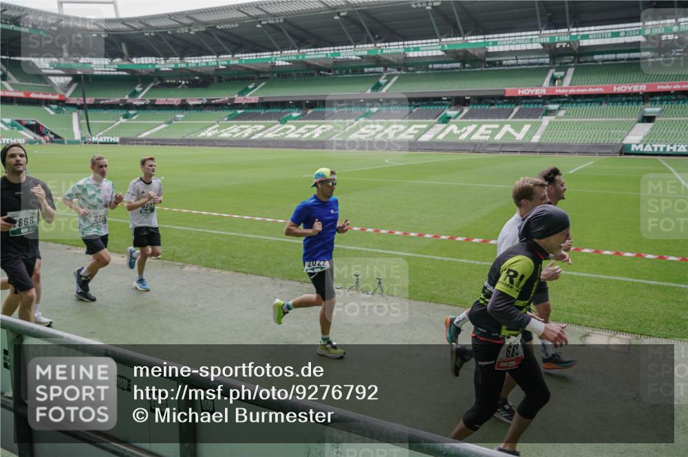 05.10.2025 - 20. swb-Marathon Bremen Michael Burmester http://msf.ph/oto/9276792 05.10.2025 12:55:14 Laufen im Stadion 82, 104, 124, 169, 319, 417, 663, 760, 944, 1308, 1326, 1474, 1483, 1531, 1721, 1737, 1897, 1910, 1945, 2022, 2024, 2180, 2265, 2274, 2431, 2494, 2605, 2642, 2716, 2767, 3069, 3224, 3359, 3489, 3531, 3838, 3848, 3944, 4212, 4257, 4672, 4771, 4816, 4823, 4837, 4919, 4958, 5034, 5093, 5152, 5177, 5452, 5554, 5833, 5869, 5907, 6106, 6184, 6276, 6527, 6649, 7052, 7814, 7928, 7986, 8642, 8653, 53, 132, 289, 504, 1896, 1976, 2573, 2841, 3212, 5022, 5206, 5978 meine-sportfotos.de