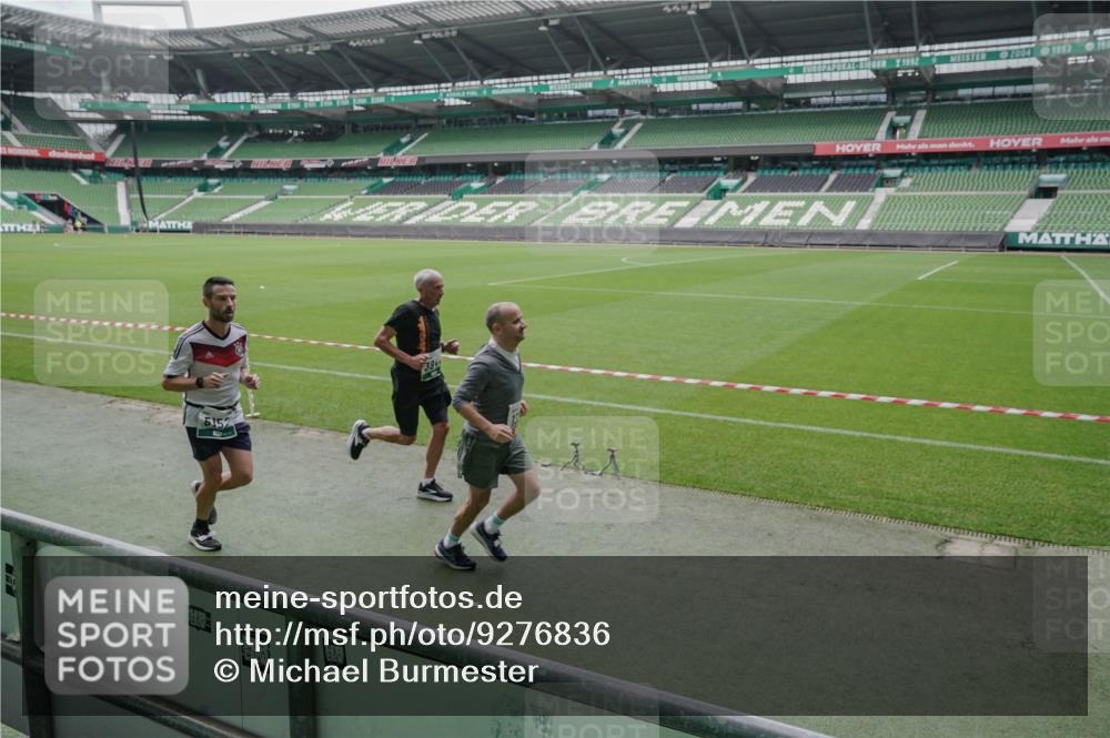 05.10.2025 - 20. swb-Marathon Bremen Michael Burmester http://msf.ph/oto/9276836 05.10.2025 12:55:24 Laufen im Stadion 78, 82, 104, 124, 169, 240, 319, 417, 663, 760, 944, 1326, 1474, 1483, 1490, 1531, 1721, 1737, 1910, 1945, 2022, 2162, 2265, 2431, 2459, 2494, 2605, 2642, 2716, 2884, 3069, 3074, 3489, 3515, 3519, 3531, 3612, 3838, 3848, 3944, 4079, 4116, 4195, 4212, 4257, 4456, 4672, 4771, 4796, 4816, 4823, 4853, 4919, 5034, 5093, 5152, 5177, 5289, 5452, 5484, 5554, 5691, 5833, 5907, 6048, 6106, 6184, 6276, 6527, 6570, 6615, 6649, 6820, 6937, 7052, 8642, 289, 504, 1896 meine-sportfotos.de