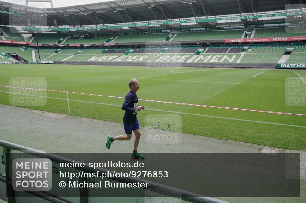 05.10.2025 - 20. swb-Marathon Bremen Michael Burmester http://msf.ph/oto/9276853 05.10.2025 12:55:26 Laufen im Stadion 78, 82, 104, 124, 169, 240, 319, 417, 663, 760, 944, 1261, 1326, 1474, 1483, 1490, 1531, 1721, 1737, 1774, 1910, 1945, 2022, 2162, 2265, 2431, 2459, 2494, 2605, 2642, 2716, 2884, 2942, 3069, 3074, 3489, 3515, 3519, 3531, 3612, 3838, 3848, 3944, 4079, 4116, 4195, 4212, 4257, 4456, 4672, 4771, 4796, 4816, 4823, 4853, 4919, 5034, 5093, 5152, 5177, 5289, 5484, 5554, 5691, 5719, 5833, 5907, 6048, 6106, 6184, 6276, 6527, 6570, 6615, 6649, 6744, 6820, 6937, 7052, 8642 meine-sportfotos.de