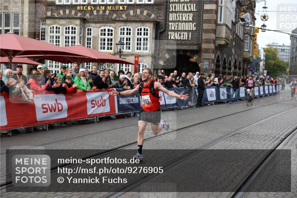 05.10.2025 - 20. swb-Marathon Bremen Yannick Fuchs http://msf.ph/oto/9276905 05.10.2025 12:38:48 Ziel 7, 1351 meine-sportfotos.de