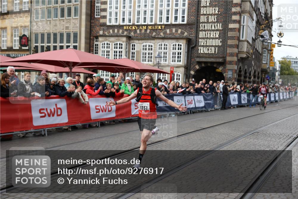 05.10.2025 - 20. swb-Marathon Bremen Yannick Fuchs http://msf.ph/oto/9276917 05.10.2025 12:38:48 Ziel 7, 1351 meine-sportfotos.de