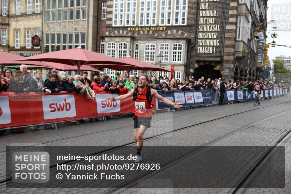 05.10.2025 - 20. swb-Marathon Bremen Yannick Fuchs http://msf.ph/oto/9276926 05.10.2025 12:38:48 Ziel 7, 1351 meine-sportfotos.de