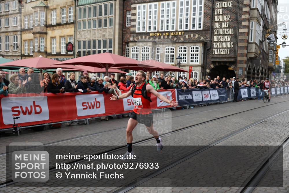05.10.2025 - 20. swb-Marathon Bremen Yannick Fuchs http://msf.ph/oto/9276933 05.10.2025 12:38:48 Ziel 7, 1351 meine-sportfotos.de