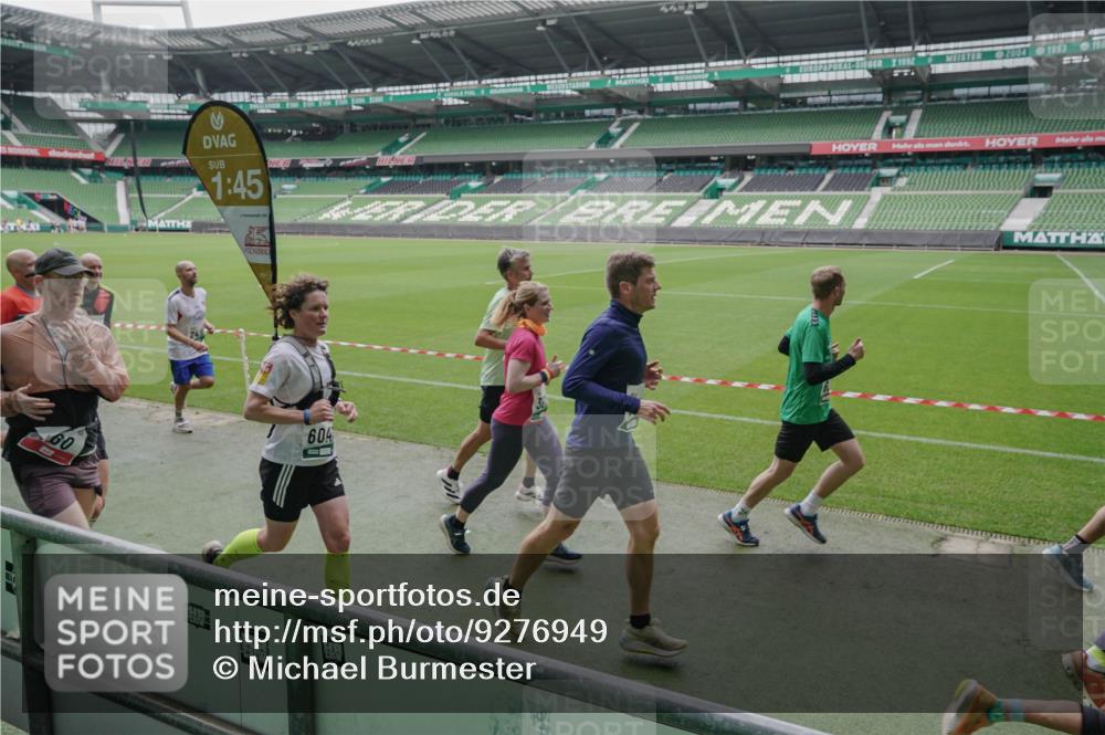 05.10.2025 - 20. swb-Marathon Bremen Michael Burmester http://msf.ph/oto/9276949 05.10.2025 12:55:36 Laufen im Stadion 78, 124, 240, 663, 760, 984, 1261, 1326, 1490, 1531, 1737, 1774, 1825, 1910, 1931, 2022, 2162, 2431, 2459, 2490, 2494, 2605, 2642, 2716, 2884, 2942, 3074, 3489, 3515, 3519, 3612, 3749, 3838, 3944, 4079, 4116, 4149, 4195, 4212, 4288, 4432, 4456, 4672, 4771, 4796, 4823, 4853, 4919, 5034, 5093, 5152, 5177, 5289, 5484, 5554, 5615, 5691, 5719, 5833, 5907, 6048, 6106, 6184, 6276, 6515, 6527, 6570, 6615, 6649, 6744, 6820, 6937, 8060, 82, 104, 169 meine-sportfotos.de