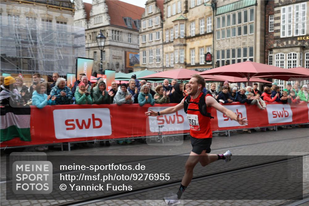 05.10.2025 - 20. swb-Marathon Bremen Yannick Fuchs http://msf.ph/oto/9276955 05.10.2025 12:38:49 Ziel 7, 1351 meine-sportfotos.de