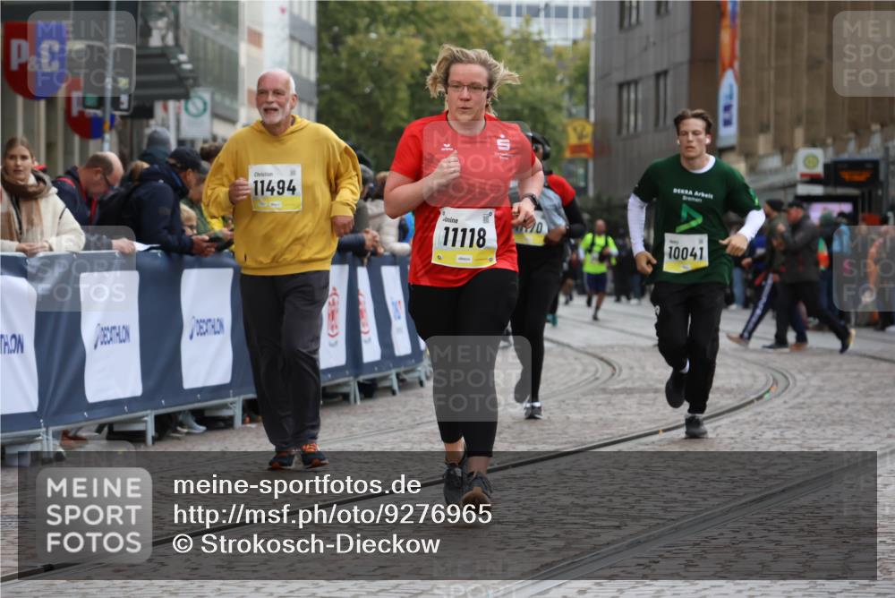 05.10.2025 - 20. swb-Marathon Bremen Strokosch-Dieckow http://msf.ph/oto/9276965 05.10.2025 11:12:56 Ziel 10041, 11118 meine-sportfotos.de