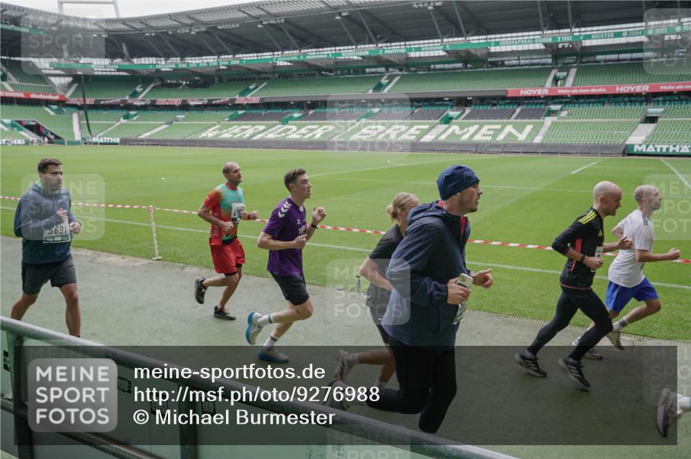 05.10.2025 - 20. swb-Marathon Bremen Michael Burmester http://msf.ph/oto/9276988 05.10.2025 12:55:38 Laufen im Stadion 78, 240, 663, 760, 984, 1261, 1326, 1490, 1531, 1737, 1774, 1825, 1910, 1931, 2022, 2162, 2431, 2459, 2490, 2494, 2605, 2642, 2716, 2884, 2942, 3074, 3489, 3515, 3519, 3612, 3749, 3838, 3944, 4079, 4116, 4149, 4195, 4212, 4288, 4432, 4456, 4771, 4796, 4823, 4853, 4919, 5034, 5093, 5152, 5177, 5289, 5484, 5554, 5615, 5691, 5719, 5833, 5907, 6048, 6106, 6184, 6276, 6515, 6527, 6570, 6615, 6649, 6744, 6820, 6937, 8060, 8144, 82, 104, 124, 169 meine-sportfotos.de