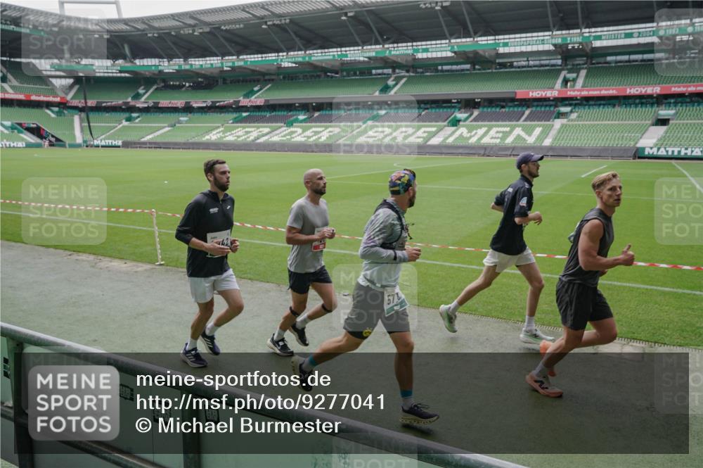 05.10.2025 - 20. swb-Marathon Bremen Michael Burmester http://msf.ph/oto/9277041 05.10.2025 12:55:41 Laufen im Stadion 78, 240, 663, 760, 984, 1261, 1326, 1490, 1531, 1737, 1774, 1825, 1910, 1931, 2022, 2162, 2459, 2490, 2494, 2605, 2642, 2716, 2884, 2942, 3074, 3489, 3515, 3519, 3612, 3749, 3838, 3944, 4079, 4116, 4149, 4195, 4212, 4288, 4432, 4456, 4771, 4796, 4823, 4853, 4919, 5034, 5093, 5152, 5177, 5289, 5370, 5484, 5490, 5554, 5615, 5691, 5719, 5833, 5907, 6048, 6106, 6276, 6441, 6515, 6527, 6570, 6615, 6649, 6744, 6820, 6937, 8060, 8144, 82, 104, 124, 169 meine-sportfotos.de