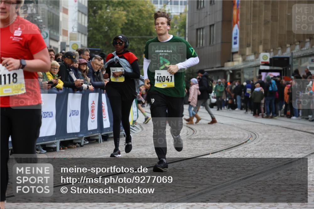 05.10.2025 - 20. swb-Marathon Bremen Strokosch-Dieckow http://msf.ph/oto/9277069 05.10.2025 11:12:58 Ziel 10041, 11118, 11494 meine-sportfotos.de
