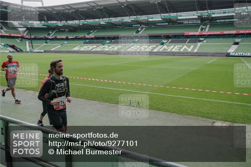 05.10.2025 - 20. swb-Marathon Bremen Michael Burmester http://msf.ph/oto/9277101 05.10.2025 12:55:51 Laufen im Stadion 78, 240, 325, 760, 901, 984, 989, 1261, 1326, 1490, 1531, 1774, 1825, 1910, 1931, 2022, 2134, 2149, 2162, 2459, 2490, 2605, 2716, 2884, 2942, 3074, 3161, 3489, 3515, 3519, 3612, 3749, 3838, 3944, 4052, 4079, 4116, 4149, 4195, 4212, 4288, 4432, 4456, 4796, 4823, 4853, 5093, 5152, 5177, 5289, 5370, 5484, 5490, 5554, 5615, 5691, 5719, 5833, 5907, 6048, 6070, 6106, 6276, 6441, 6515, 6527, 6570, 6615, 6649, 6744, 6797, 6820, 6937, 8060, 8144, 8222, 124, 169 meine-sportfotos.de