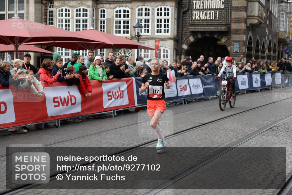 05.10.2025 - 20. swb-Marathon Bremen Yannick Fuchs http://msf.ph/oto/9277102 05.10.2025 12:38:55 Ziel 117, 1351 meine-sportfotos.de