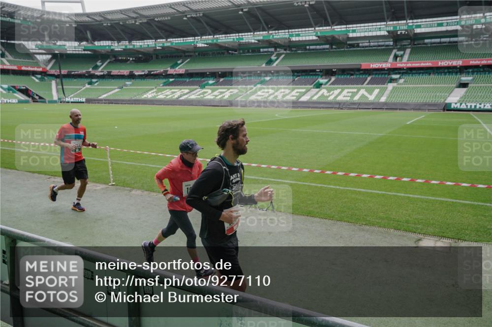 05.10.2025 - 20. swb-Marathon Bremen Michael Burmester http://msf.ph/oto/9277110 05.10.2025 12:55:52 Laufen im Stadion 78, 240, 325, 760, 901, 984, 989, 1261, 1326, 1490, 1531, 1774, 1825, 1910, 1931, 2022, 2134, 2149, 2162, 2459, 2490, 2605, 2716, 2884, 2942, 3074, 3161, 3489, 3515, 3519, 3612, 3749, 3838, 3944, 4052, 4079, 4116, 4149, 4195, 4212, 4288, 4432, 4456, 4796, 4823, 4853, 5093, 5152, 5177, 5289, 5370, 5484, 5490, 5554, 5615, 5691, 5719, 5833, 5907, 6048, 6070, 6106, 6276, 6441, 6515, 6527, 6570, 6615, 6744, 6797, 6820, 6937, 8060, 8144, 8222, 124, 169, 6527 meine-sportfotos.de