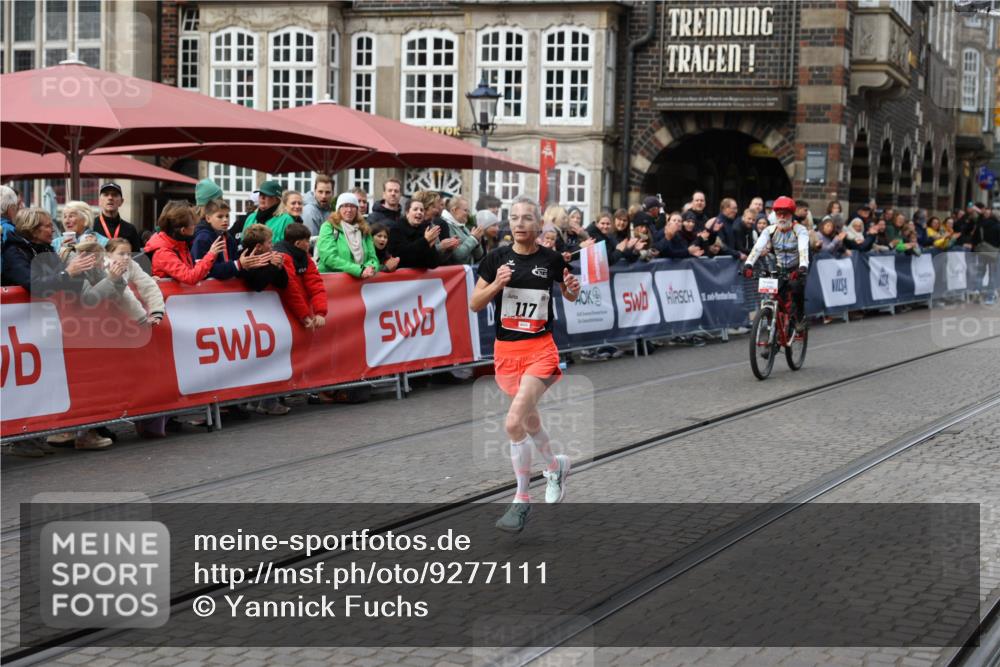 05.10.2025 - 20. swb-Marathon Bremen Yannick Fuchs http://msf.ph/oto/9277111 05.10.2025 12:38:55 Ziel 117, 1351 meine-sportfotos.de