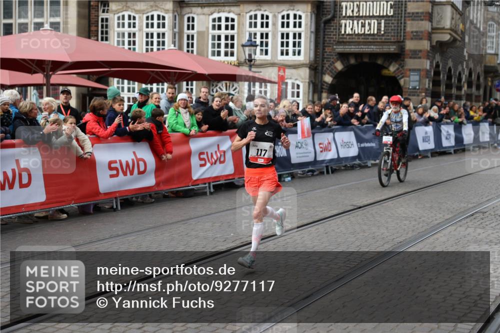 05.10.2025 - 20. swb-Marathon Bremen Yannick Fuchs http://msf.ph/oto/9277117 05.10.2025 12:38:55 Ziel 117, 1351 meine-sportfotos.de