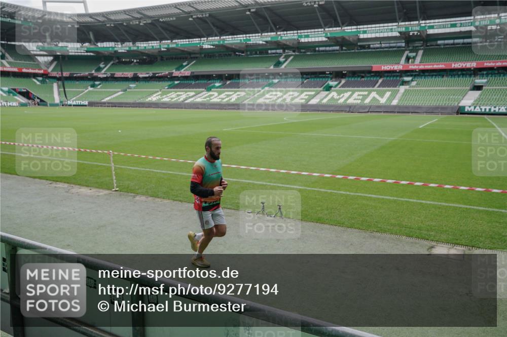 05.10.2025 - 20. swb-Marathon Bremen Michael Burmester http://msf.ph/oto/9277194 05.10.2025 12:56:04 Laufen im Stadion 78, 240, 325, 760, 830, 901, 984, 989, 1261, 1326, 1380, 1490, 1531, 1774, 1825, 1910, 1931, 2134, 2149, 2162, 2438, 2459, 2490, 2605, 2884, 2942, 3074, 3161, 3515, 3519, 3612, 3749, 3944, 4052, 4079, 4116, 4149, 4195, 4212, 4288, 4432, 4456, 4485, 4796, 4853, 5093, 5152, 5289, 5370, 5469, 5484, 5490, 5615, 5691, 5719, 5833, 6048, 6070, 6106, 6176, 6276, 6375, 6441, 6515, 6570, 6615, 6689, 6744, 6797, 6820, 6937, 7292, 7920, 8060, 8144, 8222, 6527 meine-sportfotos.de