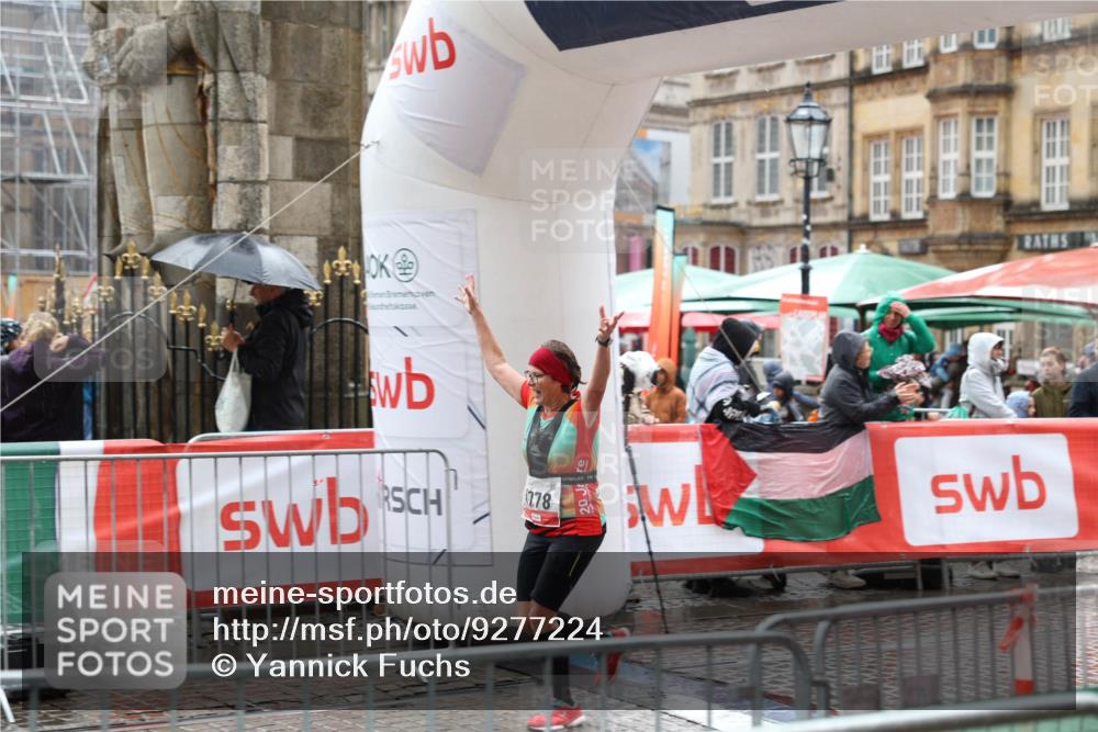 05.10.2025 - 20. swb-Marathon Bremen Yannick Fuchs http://msf.ph/oto/9277224 05.10.2025 14:57:31 Ziel 1778 meine-sportfotos.de