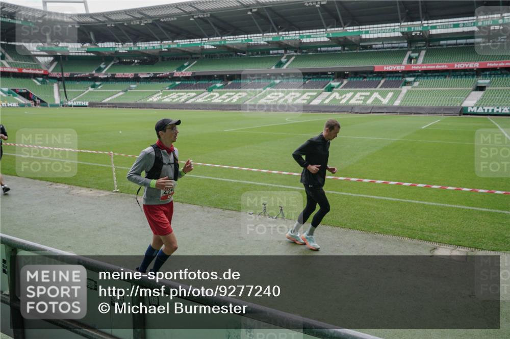 05.10.2025 - 20. swb-Marathon Bremen Michael Burmester http://msf.ph/oto/9277240 05.10.2025 12:56:13 Laufen im Stadion 78, 240, 325, 591, 760, 830, 901, 984, 989, 1261, 1380, 1490, 1679, 1774, 1825, 1931, 2134, 2149, 2162, 2263, 2438, 2459, 2490, 2634, 2884, 2942, 3074, 3161, 3392, 3515, 3519, 3606, 3612, 3749, 3980, 4052, 4079, 4101, 4116, 4149, 4195, 4288, 4432, 4456, 4485, 4796, 4853, 5093, 5152, 5289, 5370, 5419, 5469, 5484, 5490, 5615, 5691, 5719, 6048, 6070, 6176, 6276, 6375, 6441, 6515, 6570, 6615, 6689, 6744, 6797, 6820, 6864, 6937, 7000, 7292, 7320, 7431, 7783, 7920, 8060, 8144, 8222 meine-sportfotos.de