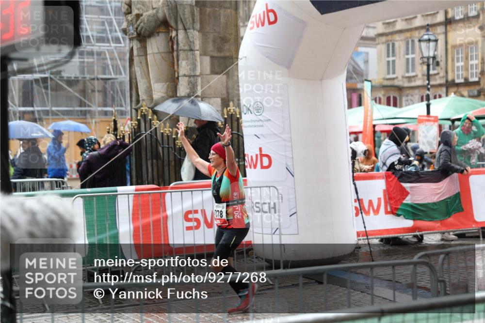 05.10.2025 - 20. swb-Marathon Bremen Yannick Fuchs http://msf.ph/oto/9277268 05.10.2025 14:57:31 Ziel 1778 meine-sportfotos.de