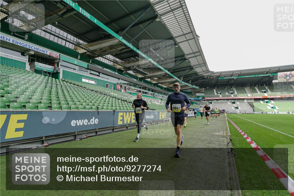05.10.2025 - 20. swb-Marathon Bremen Michael Burmester http://msf.ph/oto/9277274 05.10.2025 10:29:03 Laufen im Stadion 9218, 9298, 9404, 9428, 9478, 9555, 9556, 9562, 9626, 9627, 9641, 9665, 9693, 9696, 9706, 9729, 9810, 9929, 9955, 9969, 9986, 10062, 10089, 10109, 10131, 10268, 10303, 10381, 10519, 10601, 10715, 10723, 10733, 10789, 10799, 10875, 10888, 10929, 10931, 10973, 11005, 11057, 11119, 11187, 11248, 11292, 11330, 11357, 11561, 11573, 11637, 7414, 9200, 9206, 9207, 9216, 9222, 9223, 9244, 9293, 9366, 9377, 9406, 10047, 10177, 10211, 10266, 10268 meine-sportfotos.de