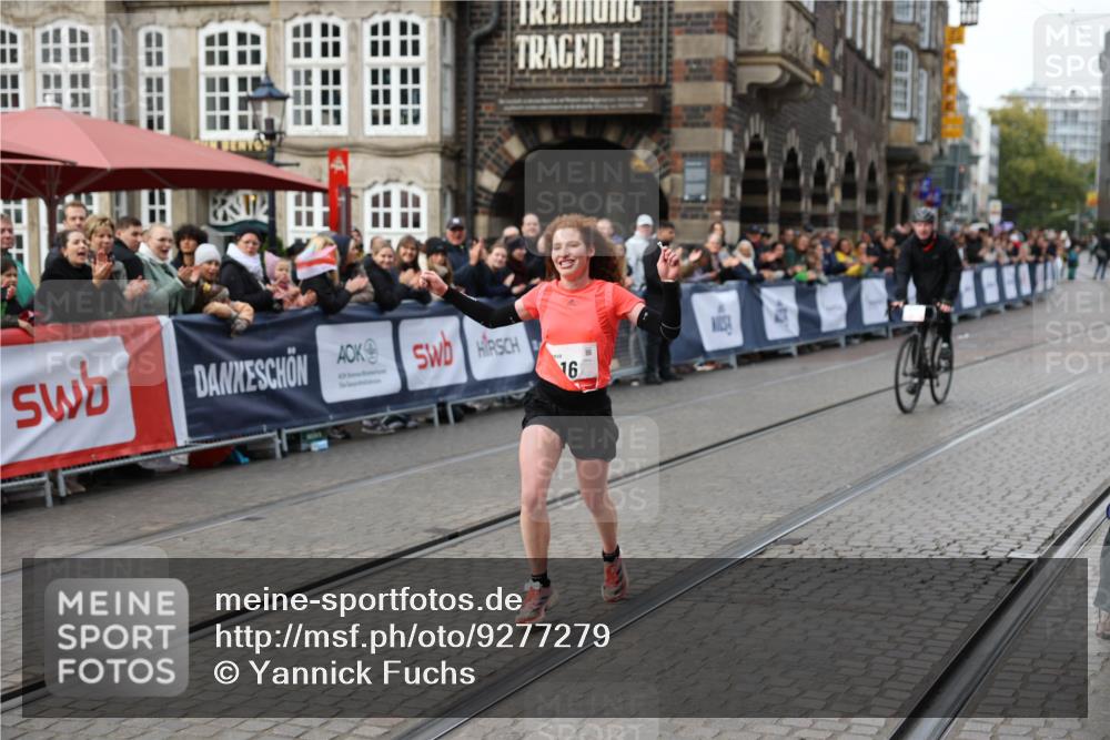05.10.2025 - 20. swb-Marathon Bremen Yannick Fuchs http://msf.ph/oto/9277279 05.10.2025 12:39:20 Ziel 16 meine-sportfotos.de