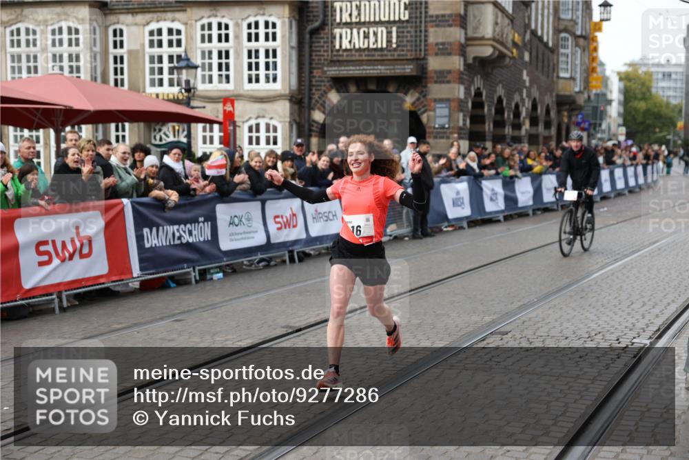 05.10.2025 - 20. swb-Marathon Bremen Yannick Fuchs http://msf.ph/oto/9277286 05.10.2025 12:39:21 Ziel 16 meine-sportfotos.de