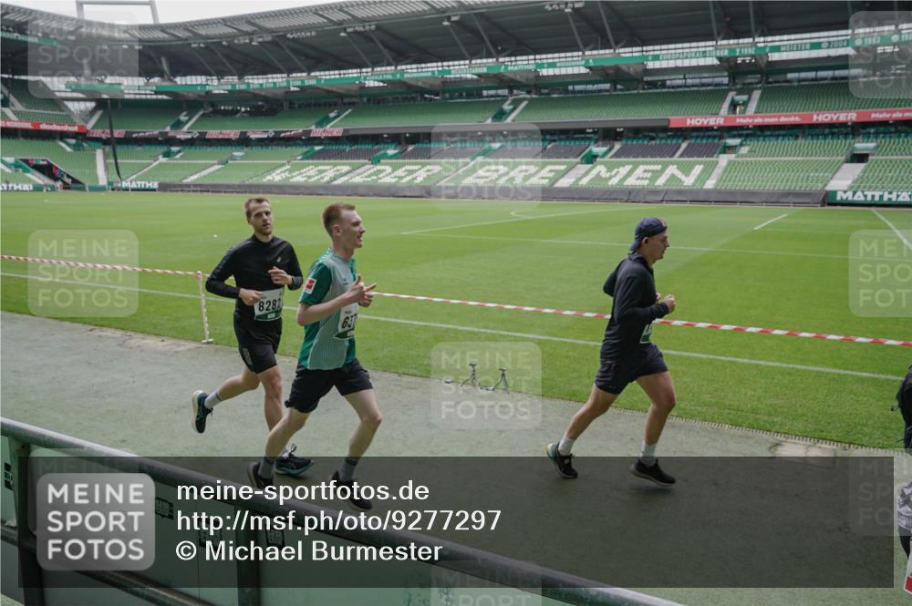 05.10.2025 - 20. swb-Marathon Bremen Michael Burmester http://msf.ph/oto/9277297 05.10.2025 12:56:21 Laufen im Stadion 325, 591, 830, 901, 984, 989, 1261, 1380, 1679, 1774, 1825, 1931, 2134, 2149, 2263, 2438, 2459, 2490, 2571, 2634, 2942, 3161, 3392, 3606, 3749, 3980, 4052, 4101, 4116, 4149, 4288, 4432, 4485, 5246, 5255, 5370, 5419, 5469, 5490, 5615, 5691, 5719, 6070, 6176, 6375, 6441, 6451, 6515, 6615, 6689, 6744, 6797, 6820, 6864, 6926, 7000, 7292, 7320, 7431, 7783, 7920, 8060, 8144, 8222, 78, 240, 1490, 2162, 2459, 2884, 3074, 3515, 3612, 4079, 4116, 4195, 4456 meine-sportfotos.de