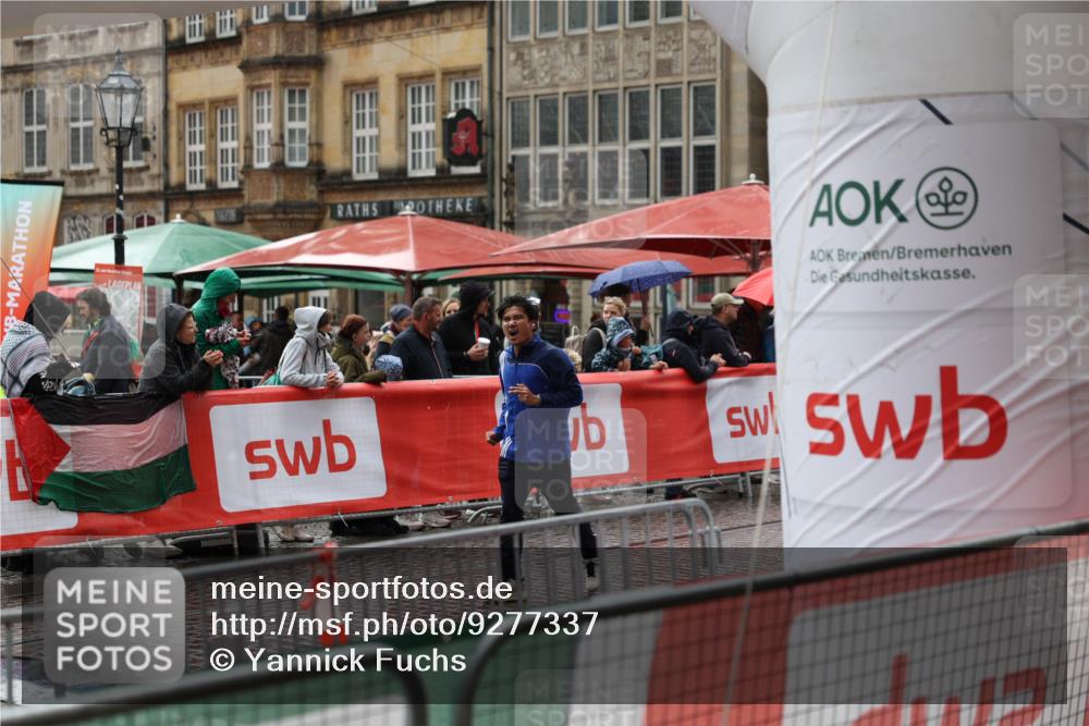 05.10.2025 - 20. swb-Marathon Bremen Yannick Fuchs http://msf.ph/oto/9277337 05.10.2025 14:57:49 Ziel 3530 meine-sportfotos.de