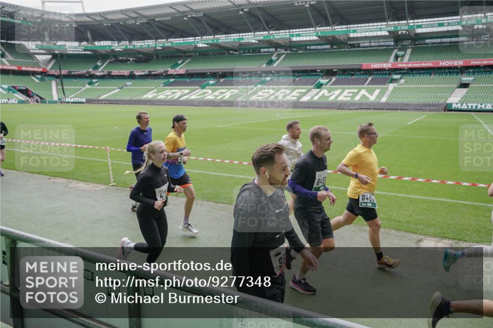 05.10.2025 - 20. swb-Marathon Bremen Michael Burmester http://msf.ph/oto/9277348 05.10.2025 12:56:26 Laufen im Stadion 325, 591, 830, 901, 984, 989, 1161, 1380, 1679, 1774, 1825, 1931, 2134, 2149, 2263, 2438, 2490, 2571, 2634, 2942, 3161, 3392, 3606, 3749, 3980, 4052, 4101, 4149, 4288, 4432, 4485, 5246, 5255, 5370, 5419, 5469, 5490, 5615, 6070, 6176, 6375, 6441, 6451, 6515, 6689, 6744, 6797, 6864, 6926, 7000, 7283, 7292, 7320, 7431, 7490, 7783, 7920, 8060, 8144, 8222, 9054, 78, 240, 1261, 1490, 1774, 2162, 2459, 2884, 2942, 3074, 3515, 3612, 4079, 4116, 4195, 4456, 5691, 5719 meine-sportfotos.de