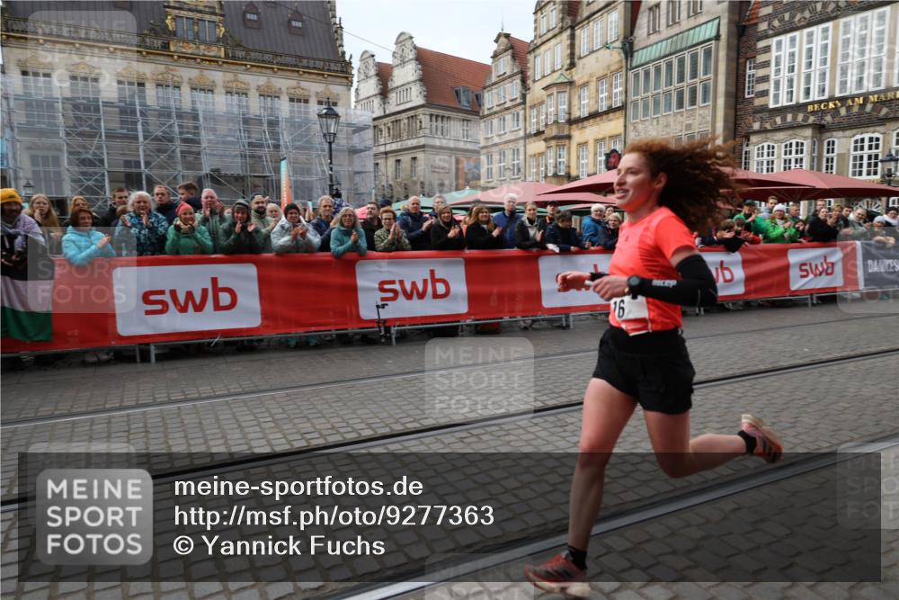 05.10.2025 - 20. swb-Marathon Bremen Yannick Fuchs http://msf.ph/oto/9277363 05.10.2025 12:39:22 Ziel 16 meine-sportfotos.de