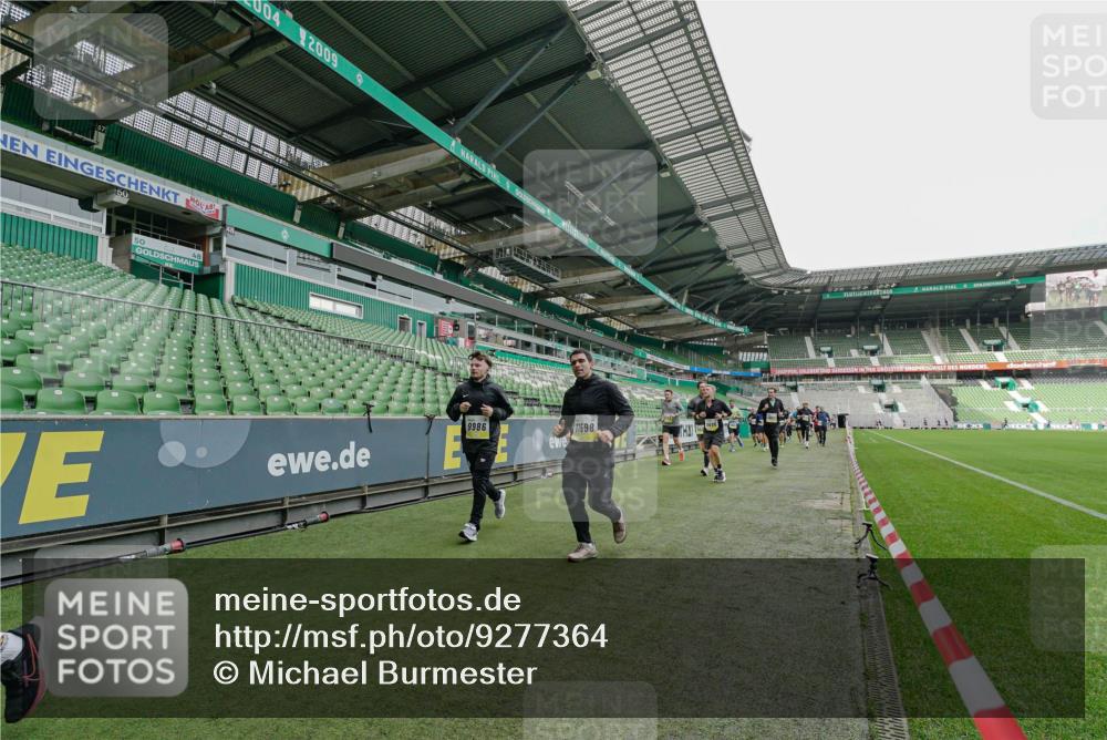 05.10.2025 - 20. swb-Marathon Bremen Michael Burmester http://msf.ph/oto/9277364 05.10.2025 10:29:14 Laufen im Stadion 8787, 9218, 9404, 9428, 9478, 9555, 9556, 9562, 9626, 9627, 9641, 9674, 9693, 9696, 9729, 9810, 9924, 9929, 9958, 9969, 9986, 10062, 10073, 10089, 10131, 10381, 10400, 10519, 10601, 10685, 10715, 10723, 10733, 10799, 10888, 10929, 10951, 10973, 11005, 11022, 11057, 11119, 11187, 11288, 11292, 11330, 11357, 11561, 11573, 11637, 9207, 9216, 9222, 9293, 9298, 9366, 9377, 9406, 9665, 9706, 9955, 10047, 10109, 10266, 10268, 10303, 10519, 10875, 10931 meine-sportfotos.de