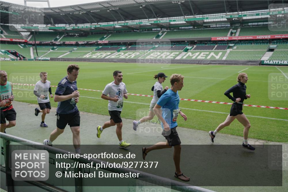 05.10.2025 - 20. swb-Marathon Bremen Michael Burmester http://msf.ph/oto/9277377 05.10.2025 12:56:28 Laufen im Stadion 325, 591, 830, 901, 984, 989, 1161, 1380, 1679, 1931, 2134, 2149, 2263, 2438, 2490, 2571, 2634, 3161, 3392, 3606, 3749, 3980, 4052, 4101, 4149, 4288, 4432, 4485, 5246, 5255, 5370, 5419, 5469, 5490, 6070, 6176, 6375, 6441, 6451, 6689, 6797, 6864, 6926, 7000, 7283, 7292, 7320, 7431, 7490, 7783, 7920, 8060, 8144, 8222, 8564, 9054, 78, 240, 1261, 1490, 1774, 1825, 2162, 2459, 2884, 2942, 3074, 3515, 3612, 4079, 4116, 4195, 4456, 5615, 5691, 5719, 6515 meine-sportfotos.de