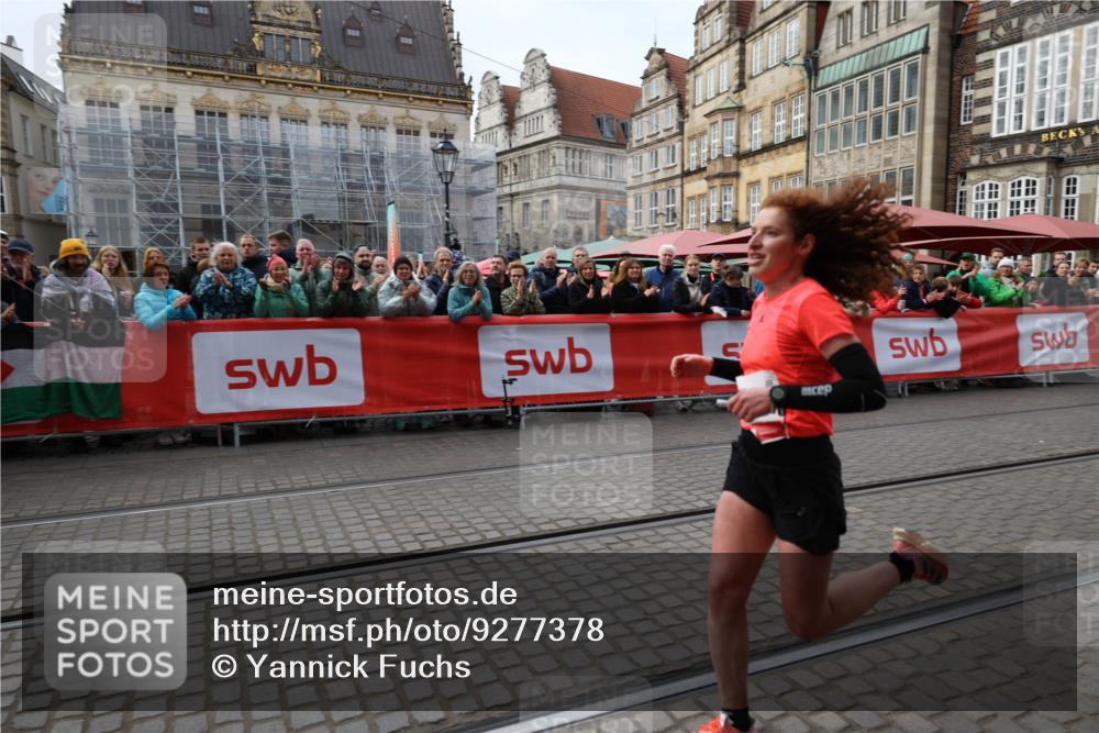 05.10.2025 - 20. swb-Marathon Bremen Yannick Fuchs http://msf.ph/oto/9277378 05.10.2025 12:39:22 Ziel 16 meine-sportfotos.de