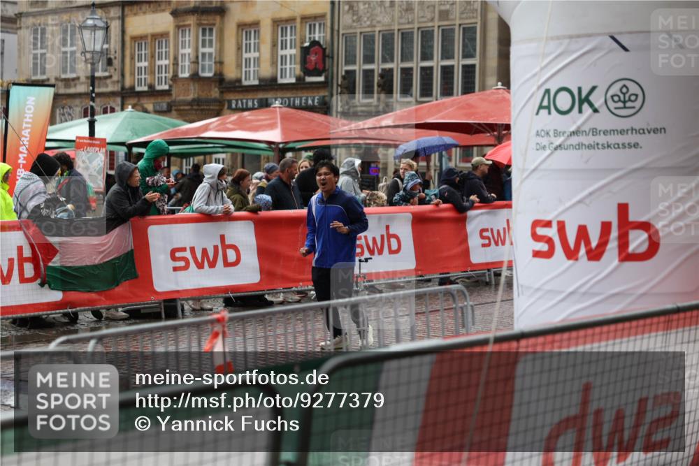 05.10.2025 - 20. swb-Marathon Bremen Yannick Fuchs http://msf.ph/oto/9277379 05.10.2025 14:57:50 Ziel 3530 meine-sportfotos.de