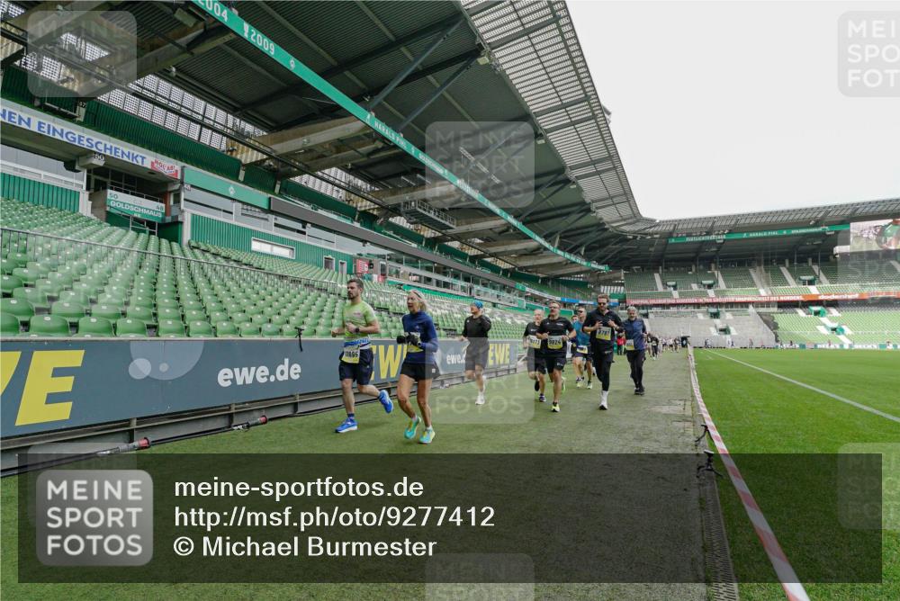 05.10.2025 - 20. swb-Marathon Bremen Michael Burmester http://msf.ph/oto/9277412 05.10.2025 10:29:20 Laufen im Stadion 8787, 9218, 9233, 9385, 9404, 9428, 9437, 9478, 9555, 9556, 9626, 9627, 9630, 9641, 9674, 9689, 9693, 9696, 9704, 9729, 9761, 9810, 9889, 9924, 9929, 9958, 9969, 9986, 10062, 10073, 10089, 10131, 10381, 10400, 10601, 10685, 10715, 10723, 10733, 10799, 10868, 10877, 10888, 10929, 10951, 10968, 11005, 11022, 11057, 11119, 11187, 11208, 11288, 11292, 11573, 11637, 9298, 9366, 9406, 9562, 9665, 9706, 9955, 10047, 10109, 10266, 10268, 10303, 10519, 10875, 10931 meine-sportfotos.de