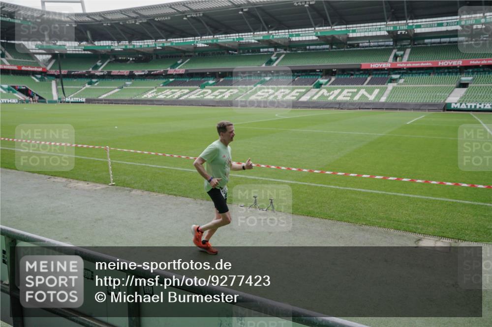 05.10.2025 - 20. swb-Marathon Bremen Michael Burmester http://msf.ph/oto/9277423 05.10.2025 12:56:39 Laufen im Stadion 31, 299, 325, 479, 591, 830, 901, 989, 1161, 1380, 1595, 1627, 1679, 1977, 2134, 2149, 2263, 2438, 2571, 2634, 3161, 3392, 3471, 3606, 3980, 4052, 4101, 4484, 4485, 5246, 5255, 5370, 5419, 5469, 5490, 6070, 6176, 6375, 6441, 6451, 6493, 6689, 6797, 6864, 6926, 7000, 7017, 7283, 7292, 7320, 7431, 7490, 7783, 7920, 8222, 8479, 8564, 9054, 240, 984, 1261, 1490, 1774, 1825, 1931, 2459, 2490, 2942, 3612, 3749, 4079, 4116, 4149, 4195, 4288, 4432, 4456, 5615, 5691, 5719, 6515, 8144 meine-sportfotos.de