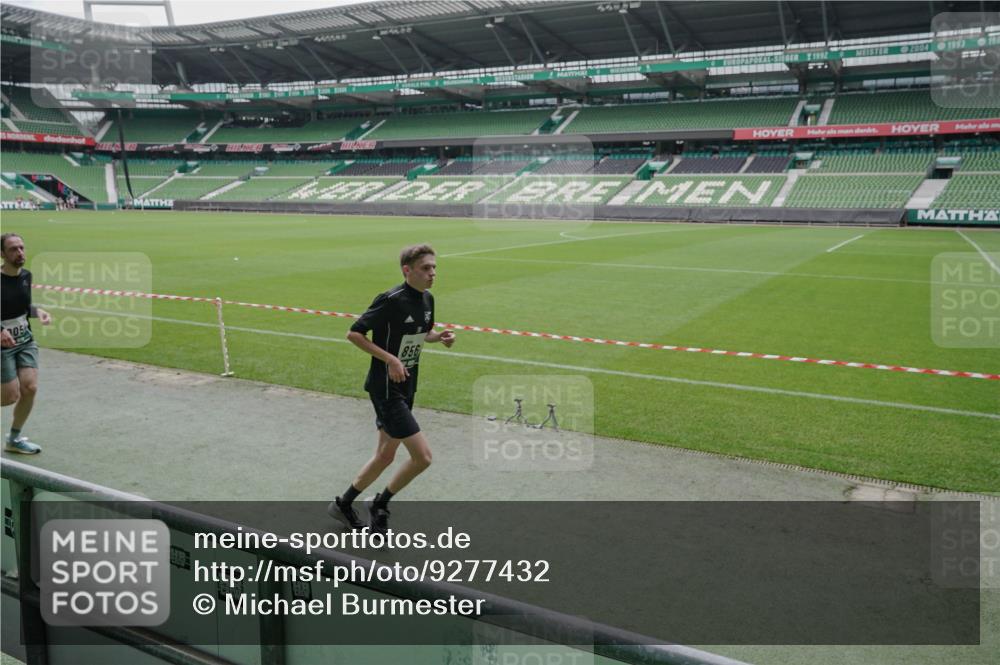 05.10.2025 - 20. swb-Marathon Bremen Michael Burmester http://msf.ph/oto/9277432 05.10.2025 12:56:40 Laufen im Stadion 31, 299, 325, 479, 591, 830, 901, 989, 1161, 1380, 1595, 1627, 1679, 1977, 2134, 2149, 2263, 2438, 2571, 2634, 3161, 3392, 3471, 3606, 3980, 4052, 4101, 4484, 4485, 5246, 5255, 5370, 5419, 5469, 5490, 6070, 6176, 6375, 6441, 6451, 6493, 6689, 6797, 6864, 6926, 7000, 7017, 7283, 7292, 7320, 7431, 7490, 7783, 7920, 8222, 8479, 8564, 9054, 984, 1261, 1490, 1774, 1825, 1931, 2459, 2490, 2942, 3612, 3749, 4079, 4116, 4149, 4288, 4432, 4456, 5370, 5615, 5691, 5719, 6515, 8144 meine-sportfotos.de