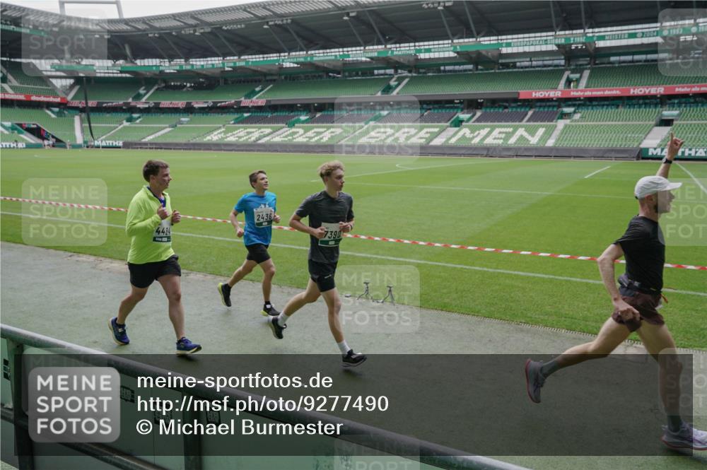 05.10.2025 - 20. swb-Marathon Bremen Michael Burmester http://msf.ph/oto/9277490 05.10.2025 12:56:55 Laufen im Stadion 31, 246, 299, 305, 479, 591, 833, 1161, 1380, 1382, 1595, 1627, 1679, 1971, 1977, 2166, 2263, 2269, 2436, 2438, 2571, 2634, 3392, 3471, 3606, 3813, 3980, 4101, 4484, 5104, 5246, 5255, 5419, 5469, 5503, 5664, 6176, 6250, 6267, 6375, 6451, 6493, 6510, 6864, 6926, 7000, 7017, 7086, 7283, 7292, 7320, 7390, 7431, 7490, 7546, 7578, 7783, 7920, 8479, 8564, 8973, 9054, 9129, 325, 830, 901, 984, 989, 2134, 2149, 3161, 4052, 4288, 4485, 5370, 5490, 6070, 6441, 8144 meine-sportfotos.de