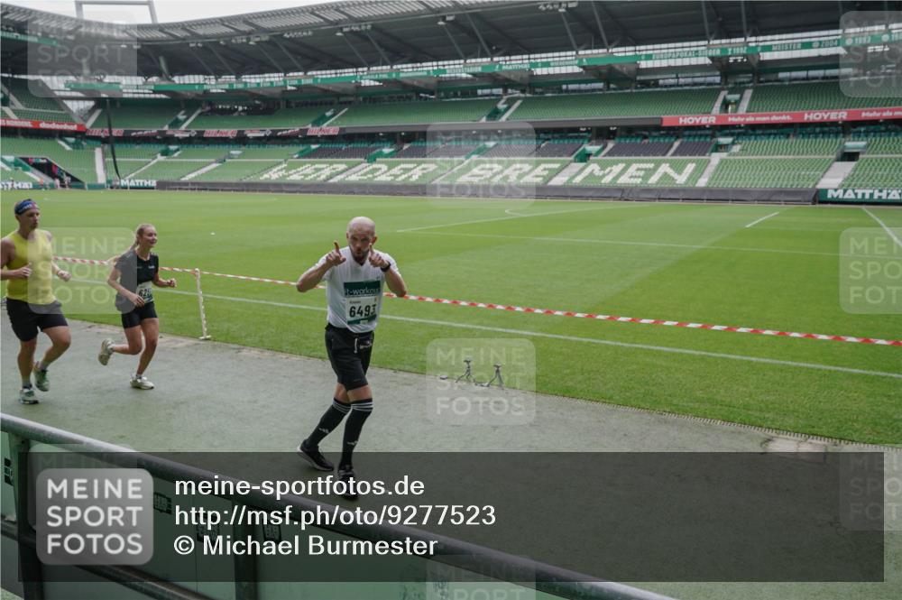 05.10.2025 - 20. swb-Marathon Bremen Michael Burmester http://msf.ph/oto/9277523 05.10.2025 12:57:00 Laufen im Stadion 31, 246, 299, 305, 479, 591, 833, 1161, 1380, 1382, 1595, 1627, 1679, 1971, 1977, 2166, 2263, 2269, 2436, 2438, 2522, 2571, 2634, 3392, 3471, 3606, 3813, 3980, 4101, 4484, 5104, 5246, 5255, 5419, 5469, 5503, 5664, 6176, 6250, 6267, 6375, 6451, 6486, 6493, 6510, 6768, 6864, 6926, 7000, 7017, 7086, 7283, 7292, 7320, 7371, 7390, 7431, 7490, 7546, 7578, 7783, 8479, 8564, 8903, 8973, 9054, 9129, 325, 830, 901, 989, 2134, 2149, 3161, 4052, 4485, 5370, 5469, 5490, 6070, 6441 meine-sportfotos.de