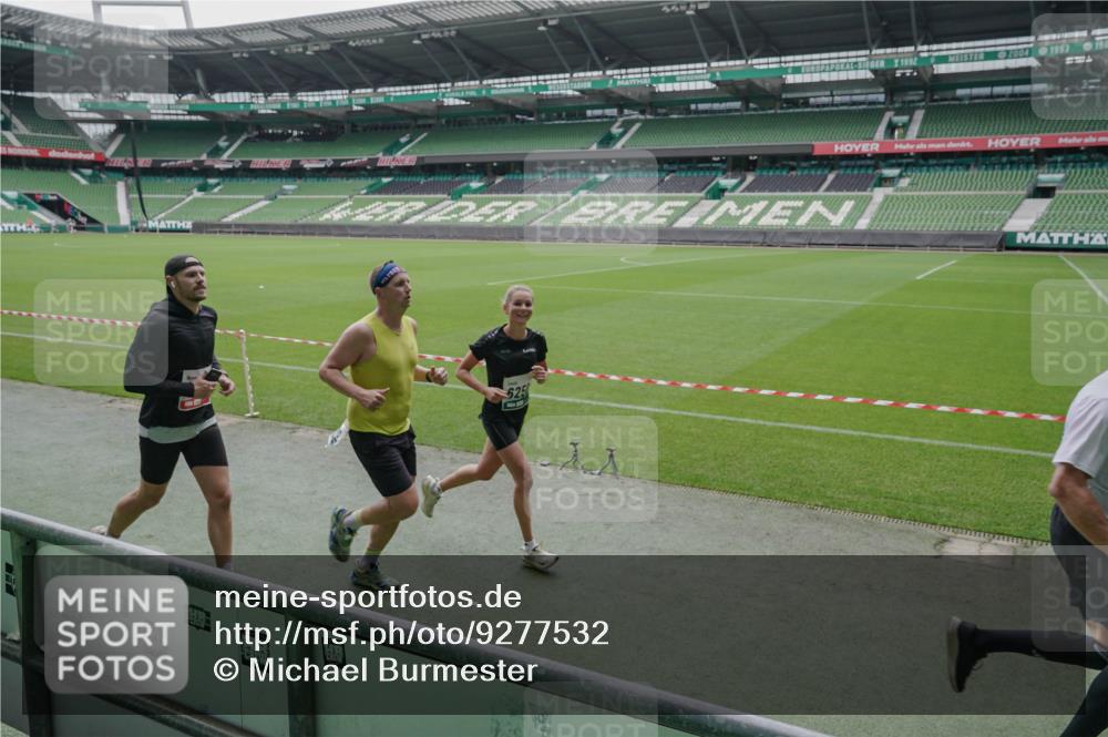 05.10.2025 - 20. swb-Marathon Bremen Michael Burmester http://msf.ph/oto/9277532 05.10.2025 12:57:01 Laufen im Stadion 31, 237, 246, 299, 305, 479, 591, 613, 833, 1161, 1380, 1382, 1595, 1627, 1679, 1971, 1977, 2166, 2263, 2269, 2436, 2438, 2522, 2571, 2634, 3392, 3471, 3606, 3813, 3980, 4101, 4484, 5104, 5246, 5255, 5419, 5503, 5664, 6250, 6267, 6375, 6451, 6486, 6493, 6510, 6768, 6864, 6926, 7000, 7017, 7086, 7283, 7320, 7371, 7390, 7431, 7490, 7546, 7578, 7783, 8023, 8479, 8564, 8903, 8973, 9054, 9129, 325, 830, 901, 989, 2134, 2149, 3161, 4052, 4485, 5469, 5490, 6070, 6441 meine-sportfotos.de