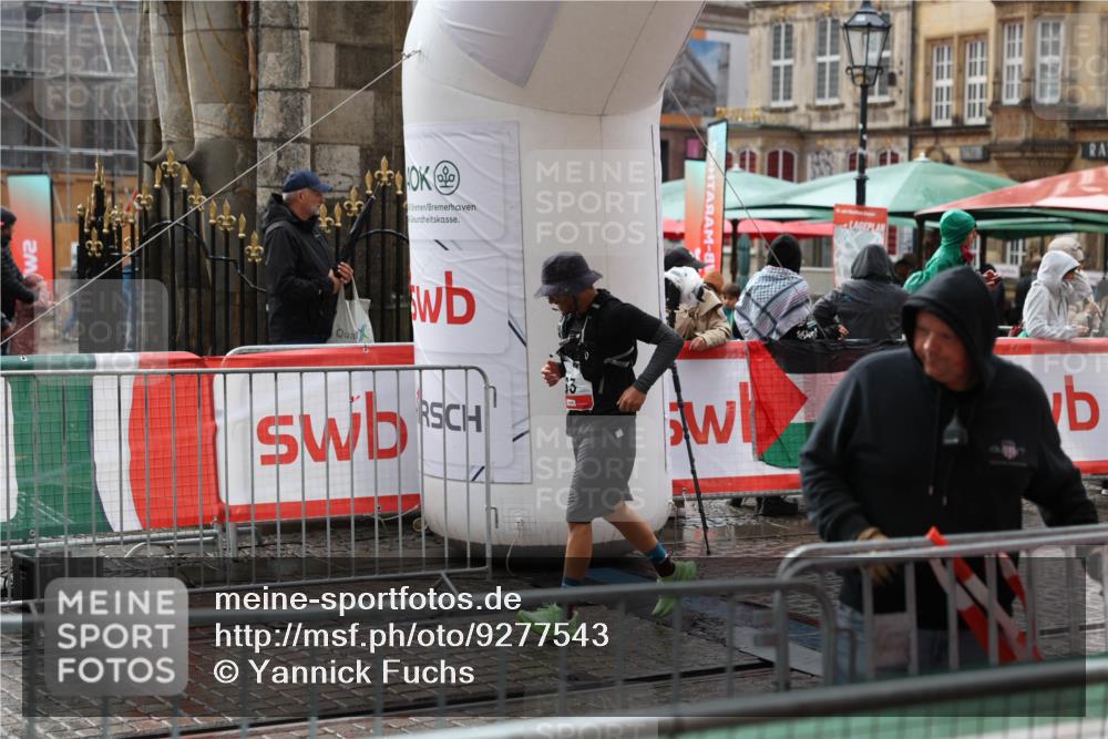 05.10.2025 - 20. swb-Marathon Bremen Yannick Fuchs http://msf.ph/oto/9277543 05.10.2025 14:58:34 Ziel 63 meine-sportfotos.de