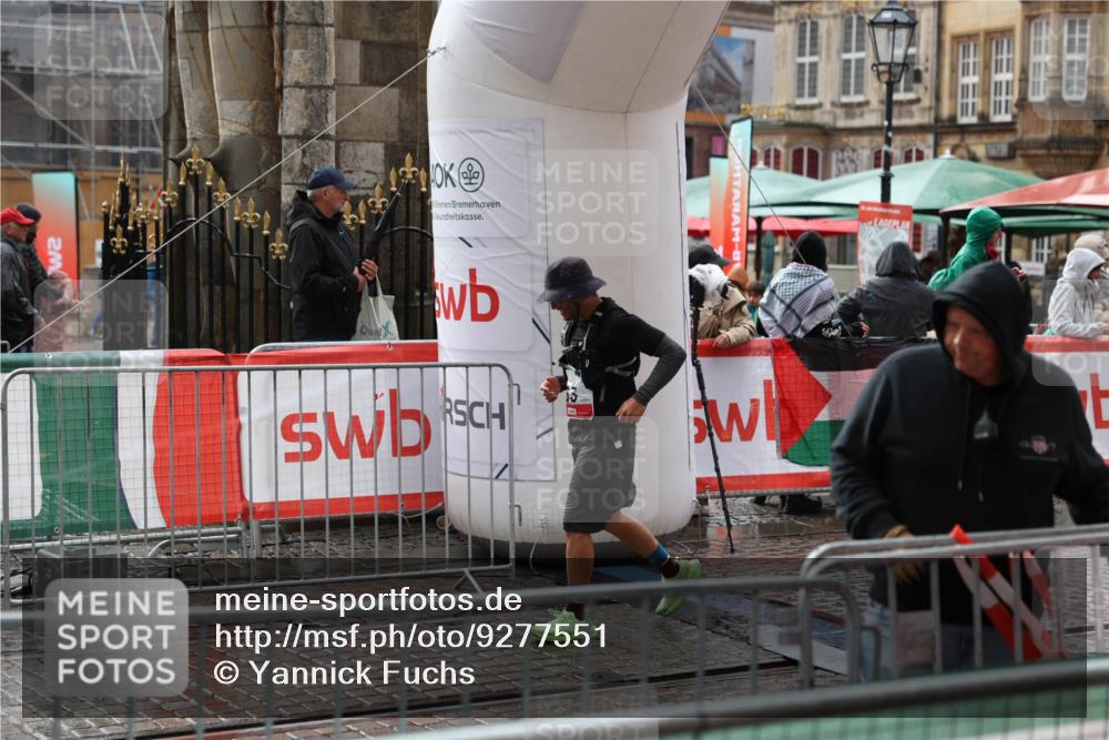 05.10.2025 - 20. swb-Marathon Bremen Yannick Fuchs http://msf.ph/oto/9277551 05.10.2025 14:58:34 Ziel 63 meine-sportfotos.de