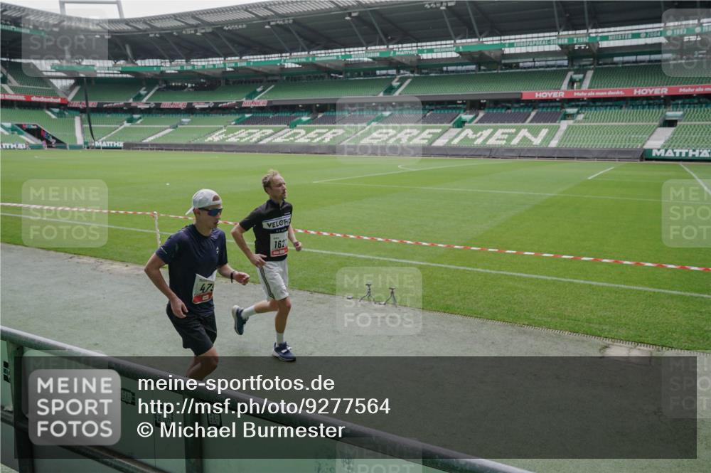 05.10.2025 - 20. swb-Marathon Bremen Michael Burmester http://msf.ph/oto/9277564 05.10.2025 12:57:05 Laufen im Stadion 31, 237, 246, 299, 305, 479, 591, 613, 820, 833, 1161, 1382, 1595, 1627, 1679, 1971, 1977, 2166, 2263, 2269, 2436, 2522, 2571, 2634, 3392, 3471, 3591, 3606, 3813, 3980, 4101, 4484, 4821, 5104, 5246, 5255, 5419, 5503, 5664, 6250, 6267, 6451, 6486, 6493, 6510, 6768, 6864, 6926, 7000, 7017, 7086, 7283, 7320, 7371, 7390, 7431, 7490, 7546, 7578, 7783, 8023, 8479, 8564, 8903, 8964, 8973, 9054, 9129, 325, 830, 901, 989, 1380, 2134, 2149, 2438, 3161, 4052, 4485, 5469, 6070 meine-sportfotos.de
