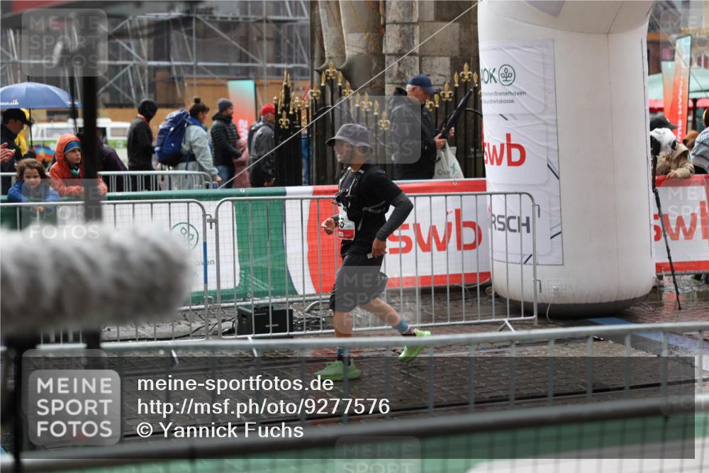 05.10.2025 - 20. swb-Marathon Bremen Yannick Fuchs http://msf.ph/oto/9277576 05.10.2025 14:58:35 Ziel 63 meine-sportfotos.de