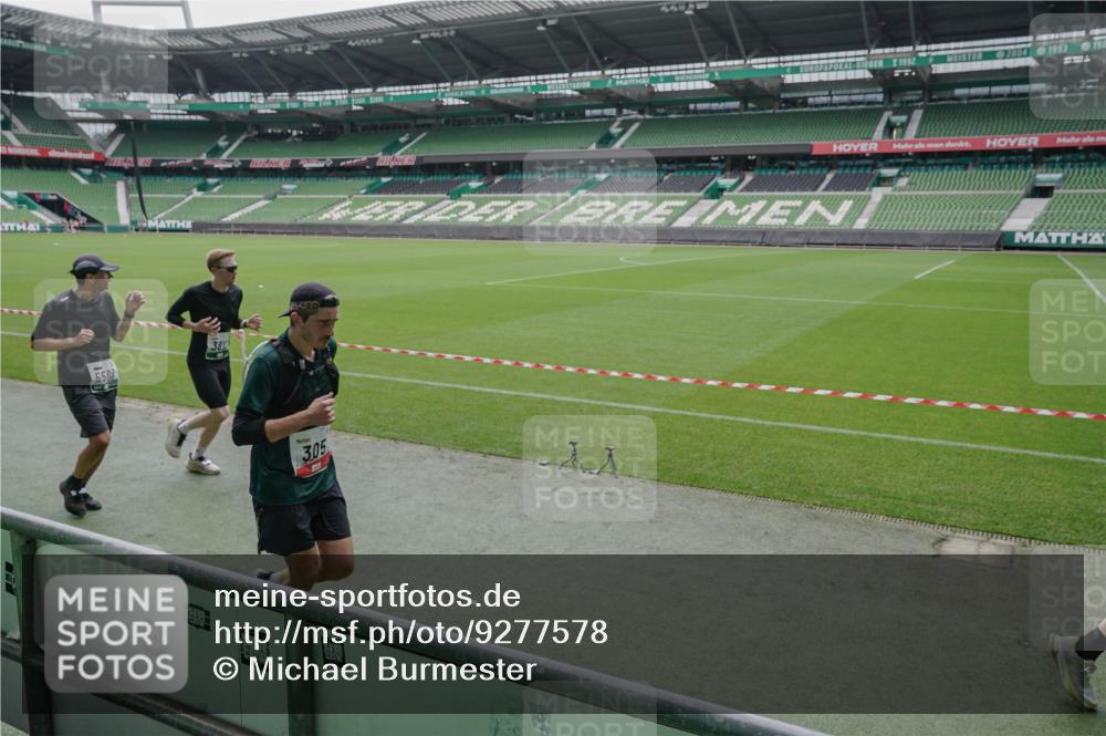 05.10.2025 - 20. swb-Marathon Bremen Michael Burmester http://msf.ph/oto/9277578 05.10.2025 12:57:09 Laufen im Stadion 31, 237, 246, 299, 305, 479, 591, 613, 820, 833, 1161, 1317, 1382, 1595, 1627, 1971, 1977, 2166, 2269, 2436, 2522, 2571, 2634, 3396, 3471, 3591, 3606, 3813, 3969, 3980, 4101, 4484, 4496, 4821, 5104, 5246, 5255, 5419, 5503, 5664, 6250, 6267, 6451, 6486, 6493, 6510, 6768, 6926, 7017, 7086, 7283, 7320, 7371, 7390, 7490, 7546, 7578, 7783, 7940, 8023, 8479, 8564, 8903, 8964, 8973, 9054, 9129, 830, 901, 1380, 1679, 2149, 2263, 2438, 3392, 4485, 5469 meine-sportfotos.de