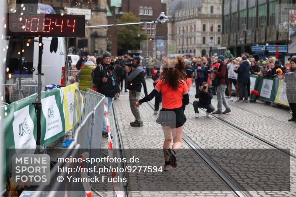 05.10.2025 - 20. swb-Marathon Bremen Yannick Fuchs http://msf.ph/oto/9277594 05.10.2025 12:39:25 Ziel 16 meine-sportfotos.de