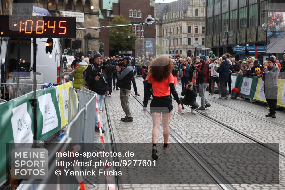 05.10.2025 - 20. swb-Marathon Bremen Yannick Fuchs http://msf.ph/oto/9277601 05.10.2025 12:39:25 Ziel 16 meine-sportfotos.de