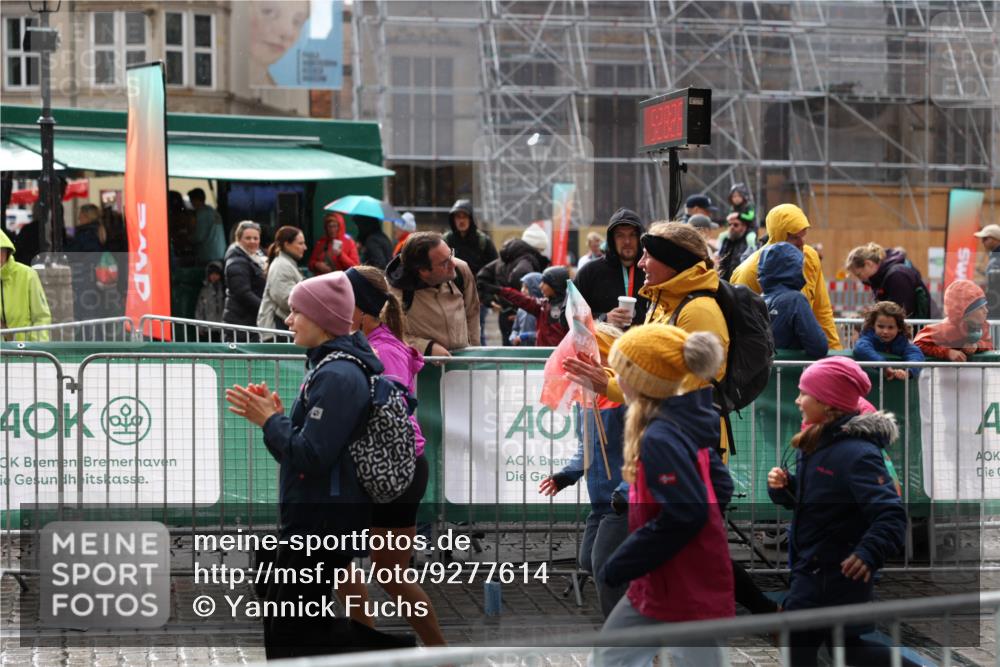 05.10.2025 - 20. swb-Marathon Bremen Yannick Fuchs http://msf.ph/oto/9277614 05.10.2025 14:59:15 Ziel 1442 meine-sportfotos.de